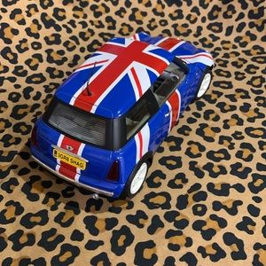 Austin Powers mini cooper, die cast great condition!